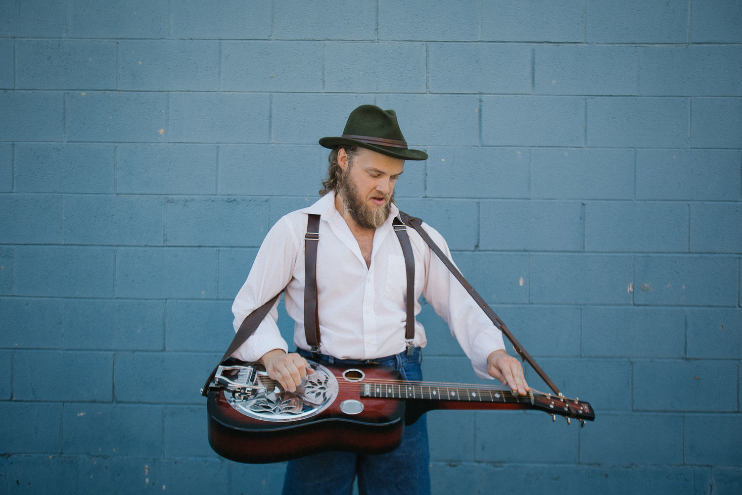 Video Premiere: “Ol’ Slew Foot” by Mark Lavengood