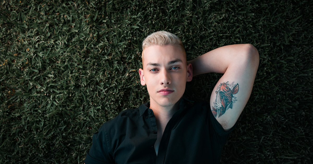 ANGUS GILL: THE SCRAPBOOK | ALBUM REVIEW